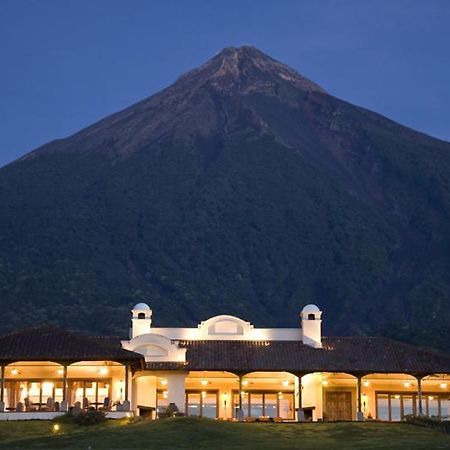 Hotel La Reunion Golf Resort And Residences Antigua ภายนอก รูปภาพ