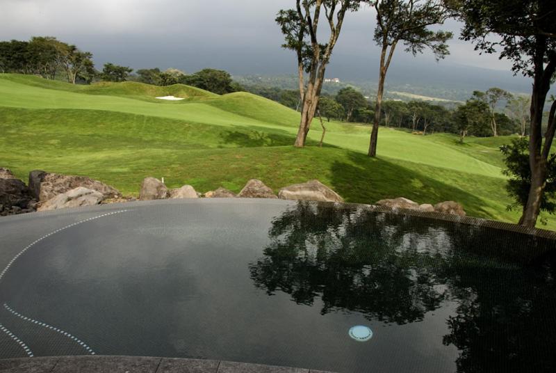 Hotel La Reunion Golf Resort And Residences Antigua ห้อง รูปภาพ