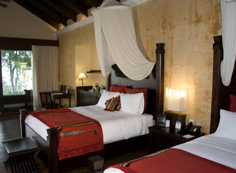 Hotel La Reunion Golf Resort And Residences Antigua ห้อง รูปภาพ
