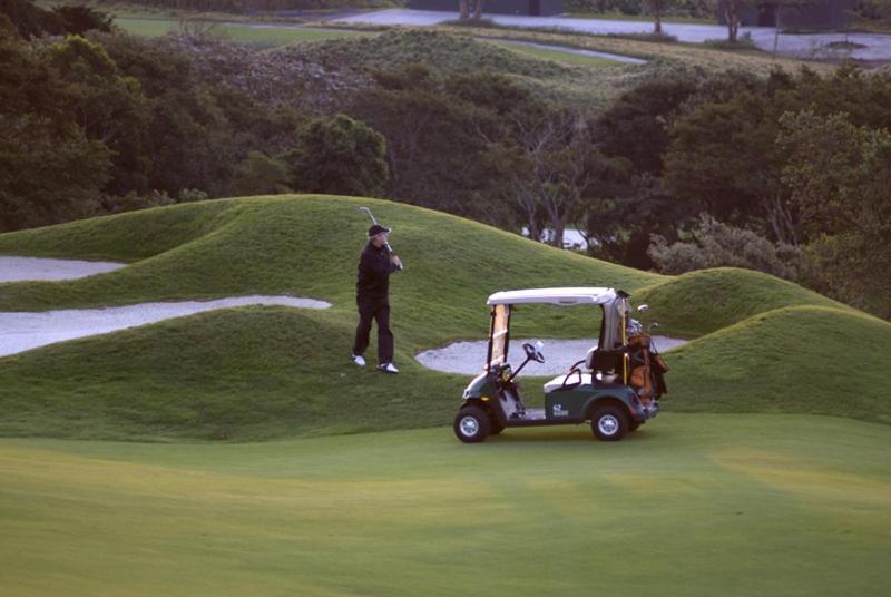 Hotel La Reunion Golf Resort And Residences Antigua ภายนอก รูปภาพ