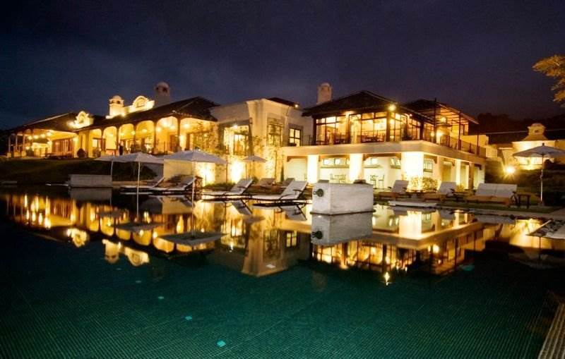 Hotel La Reunion Golf Resort And Residences Antigua ภายนอก รูปภาพ