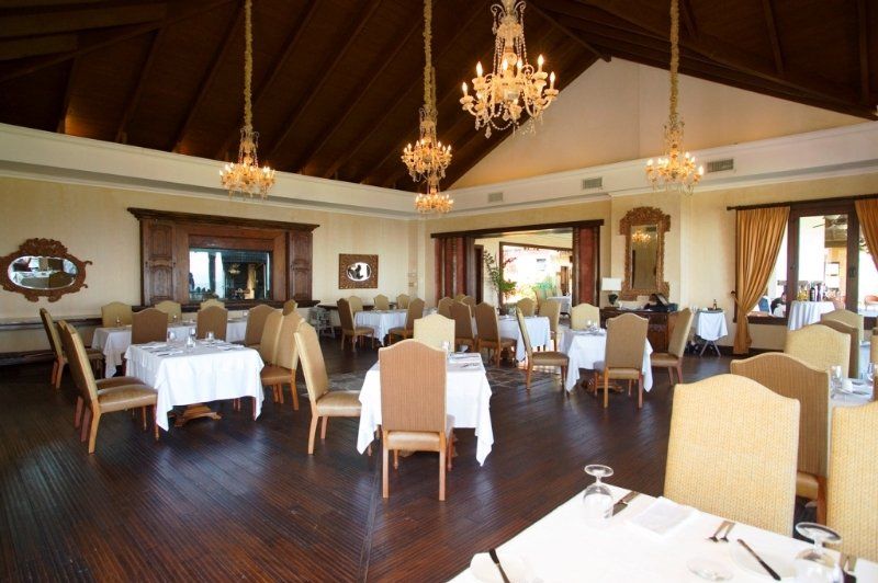 Hotel La Reunion Golf Resort And Residences Antigua ภายนอก รูปภาพ