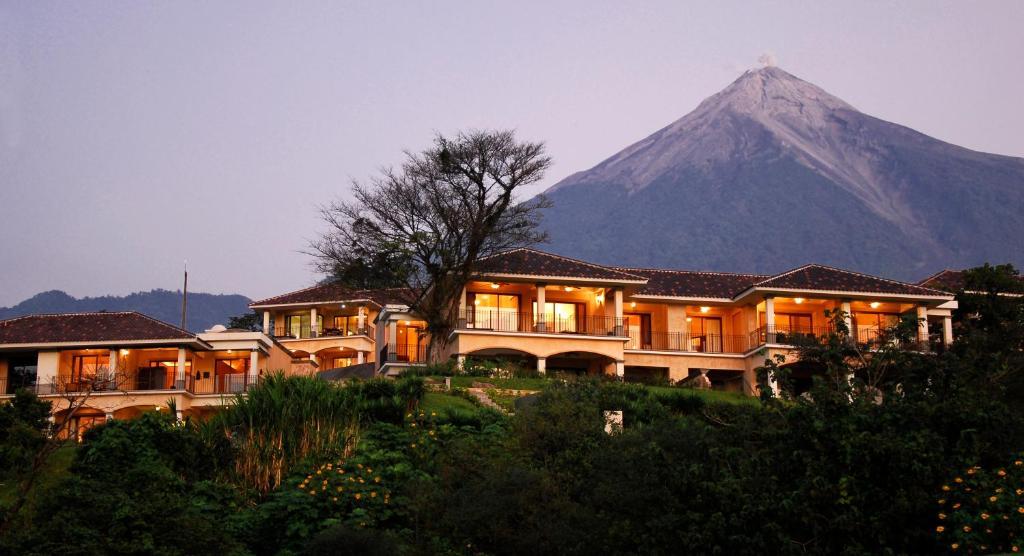 Hotel La Reunion Golf Resort And Residences Antigua ห้อง รูปภาพ